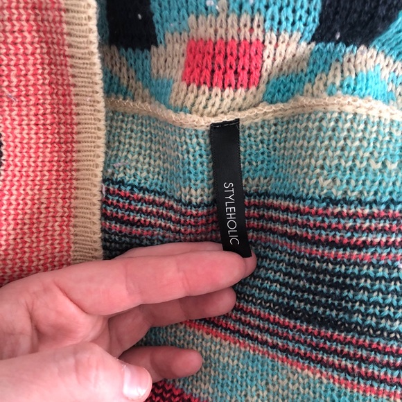 🎉 5/$40 🎉 GUC cardigan - Picture 3 of 3